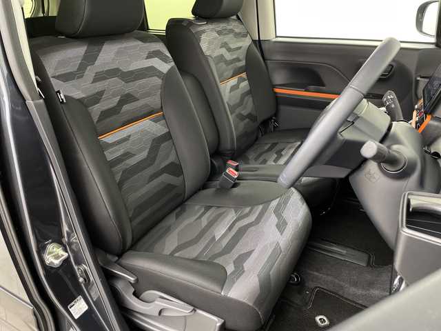 ダイハツ タント ファンクロスターボ 埼玉県 2025(令7)年 0.3万km クロムグレーメタリック 純正9インチディスプレイオーディオ/スマートアシスト/両側パワースライドドア/HDMI/USBソケット/バックカメラ/ドライブレコーダー/ETC/前席シートヒーター/LEDヘッドライト/プッシュスタート/スマートキー/純正15インチアルミホイール