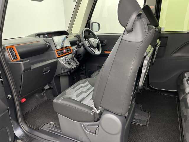 ダイハツ タント ファンクロスターボ 埼玉県 2025(令7)年 0.3万km クロムグレーメタリック 純正9インチディスプレイオーディオ/スマートアシスト/両側パワースライドドア/HDMI/USBソケット/バックカメラ/ドライブレコーダー/ETC/前席シートヒーター/LEDヘッドライト/プッシュスタート/スマートキー/純正15インチアルミホイール