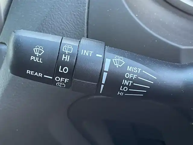 トヨタ ランドクルーザー プラド TX 東京都 2013(平25)年 2.5万km ホワイトパールクリスタルシャイン ナビ　/横滑り防止　/電格ミラー　/ビルトインＥＴＣ　/トランスファースイッチ　/ウィンドシールドデアイサー　/ヘッドライトレベライザー　/純正フロアマット　/ドアバイザー　/ステアリングスイッチ　/プッシュスタート