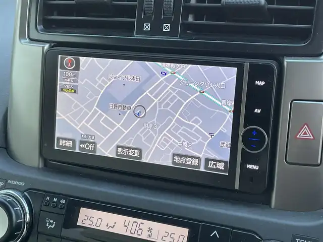 トヨタ ランドクルーザー プラド TX 東京都 2013(平25)年 2.5万km ホワイトパールクリスタルシャイン ナビ　/横滑り防止　/電格ミラー　/ビルトインＥＴＣ　/トランスファースイッチ　/ウィンドシールドデアイサー　/ヘッドライトレベライザー　/純正フロアマット　/ドアバイザー　/ステアリングスイッチ　/プッシュスタート