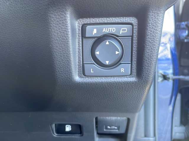 トヨタ クラウン ハイブリッド RS アドバンス Four 岩手県 2018(平30)年 3.8万km ダークブルーマイカ サンルーフ ヘッドアップディスプレイ デジタルインナーミラー ナビ バックC フルセグ DVD再生 ビルドインETC2.0 メモリ付電動ハーフレザーシート シートヒーター ステアリングヒーター BSM GPSレーダー AC100Vコンセント レーダークルーズ パドルシフト 4本出しマフラー 純正18AW オートLEDライト フォグランプ