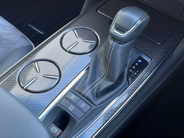 トヨタ クラウン ハイブリッド RS アドバンス Four 岩手県 2018(平30)年 3.8万km ダークブルーマイカ サンルーフ ヘッドアップディスプレイ デジタルインナーミラー ナビ バックC フルセグ DVD再生 ビルドインETC2.0 メモリ付電動ハーフレザーシート シートヒーター ステアリングヒーター BSM GPSレーダー AC100Vコンセント レーダークルーズ パドルシフト 4本出しマフラー 純正18AW オートLEDライト フォグランプ