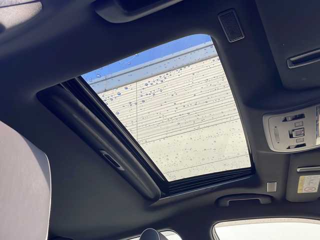 トヨタ クラウン ハイブリッド RS アドバンス Four 岩手県 2018(平30)年 3.8万km ダークブルーマイカ サンルーフ ヘッドアップディスプレイ デジタルインナーミラー ナビ バックC フルセグ DVD再生 ビルドインETC2.0 メモリ付電動ハーフレザーシート シートヒーター ステアリングヒーター BSM GPSレーダー AC100Vコンセント レーダークルーズ パドルシフト 4本出しマフラー 純正18AW オートLEDライト フォグランプ