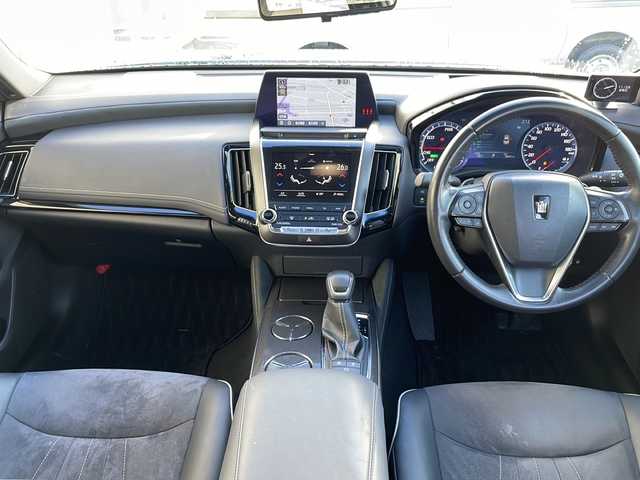 トヨタ クラウン ハイブリッド RS アドバンス Four 岩手県 2018(平30)年 3.8万km ダークブルーマイカ サンルーフ ヘッドアップディスプレイ デジタルインナーミラー ナビ バックC フルセグ DVD再生 ビルドインETC2.0 メモリ付電動ハーフレザーシート シートヒーター ステアリングヒーター BSM GPSレーダー AC100Vコンセント レーダークルーズ パドルシフト 4本出しマフラー 純正18AW オートLEDライト フォグランプ