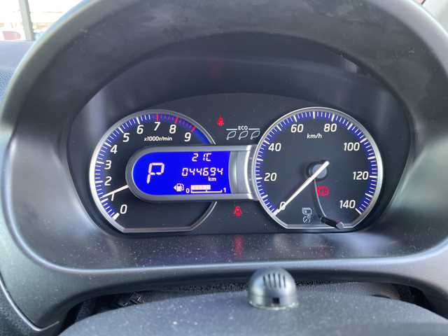 日産 デイズ ハイウェイスターX 千葉県 2015(平27)年 4.5万km モカブラウンP 純正SDナビ/(フルセグTV/BT/CD/DVD)/ドライブレコーダー/バックカメラ/横滑り防止装置/アイドリングストップ/HIDヘッドライト/フォグランプ/オートライト/ウィンカーミラー/電動格納ミラー/純正14インチAW/シートリフター/プッシュスタート/スマートキー/フロアマット/取扱説明書/保証書