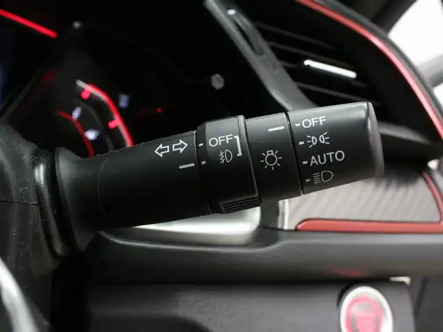 ホンダ シビック タイプR 三重県 2018(平30)年 3.3万km チャンピオンシップホワイト 6MT/純正メモリナビ/　フルセグTV/CD/DVD/Bluetooth/バックカメラ/ビルトインETC/LEDヘッドライト/フォグランプ/オートライト/クルーズコントロール/ブレーキホールド/ステアリングリモコン/レーダー探知機（AR-37LC)/ブレンボキャリパー/カラーマルチインフォメーションDSP/純正20インチアルミホイール/純正フロアマット