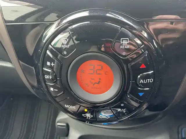 日産 ノート e－パワー メダリスト 島根県 2018(平30)年 1.5万km スーパーブラック 純正ＳＤナビ　/フルセグＴＶ　/ＤＶＤ再生　/Ｂｌｕｅｔｏｏｔｈ接続　/全方位/バック/サイド/フロントカメラ　/ＥＴＣ2.0/純正ドラレコ　/インテリジェントクルーズコントロール/前後コーナーセンサー　/純正ＬＥＤライト　/純正アルミホイール　/純正フロアマット　/保証書・取扱説明書