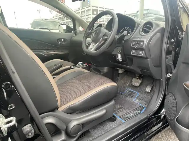 日産 ノート e－パワー メダリスト 島根県 2018(平30)年 1.5万km スーパーブラック 純正ＳＤナビ　/フルセグＴＶ　/ＤＶＤ再生　/Ｂｌｕｅｔｏｏｔｈ接続　/全方位/バック/サイド/フロントカメラ　/ＥＴＣ2.0/純正ドラレコ　/インテリジェントクルーズコントロール/前後コーナーセンサー　/純正ＬＥＤライト　/純正アルミホイール　/純正フロアマット　/保証書・取扱説明書