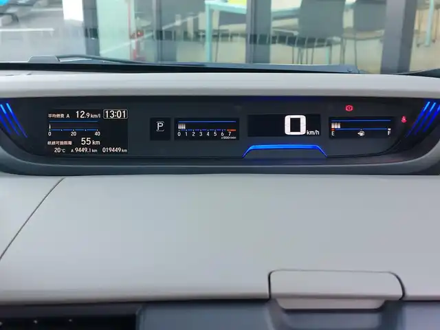 ホンダ フリード G ホンダセンシング 東京都 2021(令3)年 2万km クリスタルブラックパール Cパッケージ/・UVカットガラス/・前席シートヒーター/・2列目サンシェード/純正SDナビ/バックカメラ/CD/DVD/BT/AM/FM/TV/両側パワースライドドア/リアスポイラー/ビルトインETC/アイドリングストップ/前後ドライブレコーダー/ホンダセンシング/衝突軽減ブレーキ/レーントレーシングアシスト/アダプティブクルーズコントロール