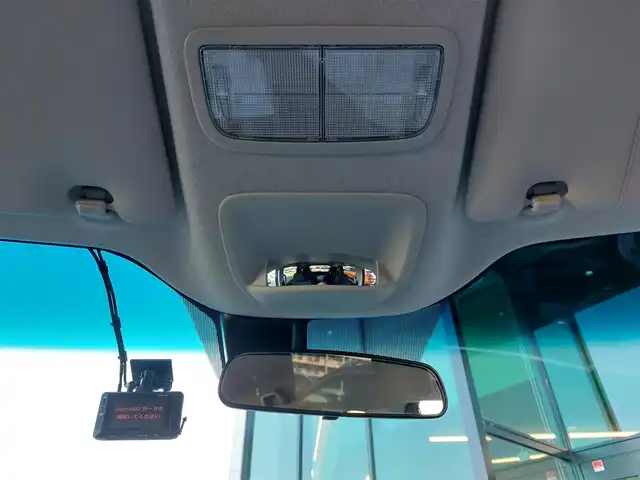 ホンダ フリード G ホンダセンシング 東京都 2021(令3)年 2万km クリスタルブラックパール Cパッケージ/・UVカットガラス/・前席シートヒーター/・2列目サンシェード/純正SDナビ/バックカメラ/CD/DVD/BT/AM/FM/TV/両側パワースライドドア/リアスポイラー/ビルトインETC/アイドリングストップ/前後ドライブレコーダー/ホンダセンシング/衝突軽減ブレーキ/レーントレーシングアシスト/アダプティブクルーズコントロール