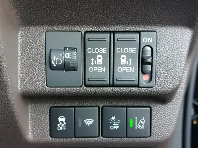 ホンダ フリード G ホンダセンシング 東京都 2021(令3)年 2万km クリスタルブラックパール Cパッケージ/・UVカットガラス/・前席シートヒーター/・2列目サンシェード/純正SDナビ/バックカメラ/CD/DVD/BT/AM/FM/TV/両側パワースライドドア/リアスポイラー/ビルトインETC/アイドリングストップ/前後ドライブレコーダー/ホンダセンシング/衝突軽減ブレーキ/レーントレーシングアシスト/アダプティブクルーズコントロール