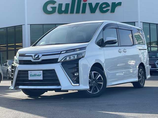 トヨタ ヴォクシー ZS 長野県 2017(平29)年 3.8万km ホワイトパールクリスタルシャイン 禁煙車/純正9インチナビ【NSZT-Y66T】/（CD/DVD/フルセグTV/Bluetooth）/セーフティセンス/・プリクラッシュセーフティ/・レーンディパーチャーアラート/・先行車発進告知機能/・オートマチックハイビーム/バックカメラ/ビルトインETC/両側パワースライドドア/ドライブレコーダー/革巻きステアリング/クルーズコントロール/ステアリングスイッチ/LEDヘッドライト/フォグランプ/オートライト/スマートキー/Pスタート/電動格納ミラー/純正16インチAW/純正フロアマット/ドアバイザー