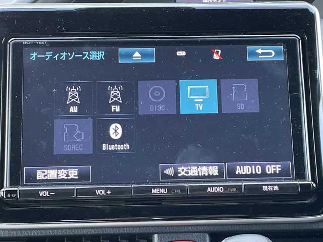 トヨタ ヴォクシー ZS 長野県 2017(平29)年 3.8万km ホワイトパールクリスタルシャイン 禁煙車/純正9インチナビ【NSZT-Y66T】/（CD/DVD/フルセグTV/Bluetooth）/セーフティセンス/・プリクラッシュセーフティ/・レーンディパーチャーアラート/・先行車発進告知機能/・オートマチックハイビーム/バックカメラ/ビルトインETC/両側パワースライドドア/ドライブレコーダー/革巻きステアリング/クルーズコントロール/ステアリングスイッチ/LEDヘッドライト/フォグランプ/オートライト/スマートキー/Pスタート/電動格納ミラー/純正16インチAW/純正フロアマット/ドアバイザー