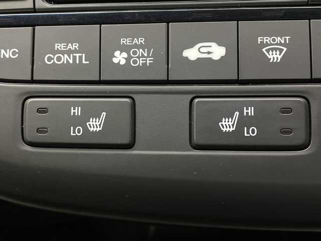 ホンダ ステップワゴン スパーダ eHEV G EXホンダS 茨城県 2020(令2)年 5.1万km プラチナホワイトパール 純正８型ナビ　バックモニター　フルセグＴＶ　ドライブレコーダー　追従クルコン　ビルトインＥＴＣ２．０　シートヒーター　衝突軽減ブレーキ　両側電動スライドドア　純正１６インチアルミホイール　禁煙車