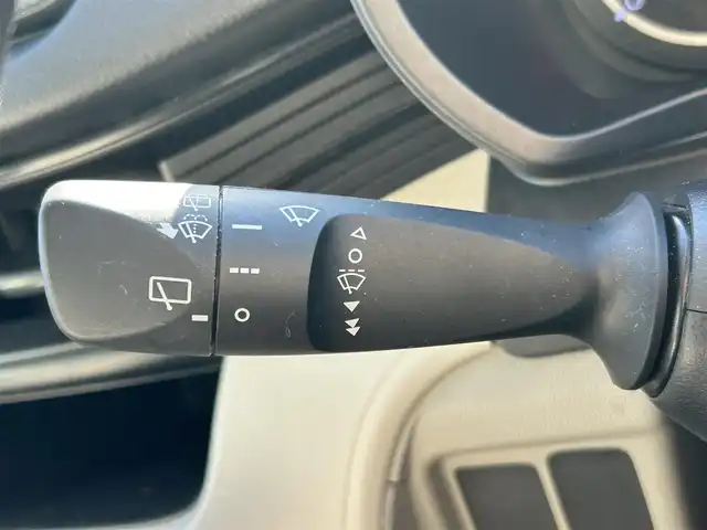 ダイハツ ムーヴ L 和歌山県 2018(平30)年 6.2万km ホワイト 純正CDチューナー/ワンオーナー/横滑り防止装置/アイドリングストップ/ヘッドライトレベライザー/パワーステアリング/純正アルミホイール/純正フロアマット/純正ドアバイザー