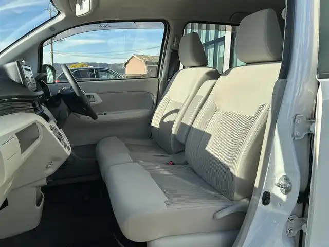 ダイハツ ムーヴ L 和歌山県 2018(平30)年 6.2万km ホワイト 純正CDチューナー/ワンオーナー/横滑り防止装置/アイドリングストップ/ヘッドライトレベライザー/パワーステアリング/純正アルミホイール/純正フロアマット/純正ドアバイザー