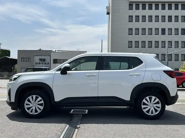 ホンダ ＷＲ－Ｖ X 三重県 2024(令6)年 0.1万km未満 プラチナホワイトパール ♪♪登録済未使用車♪♪/ホンダセンシング/　・衝突軽減ブレーキ(CMBS)/　・踏み間違い衝突軽減システム/　・路外逸脱抑制機能/　・歩行者事故低減ステアリング/　・先行車発進お知らせ/　・標識認識機能/　・オートハイビーム/　・パーキングセンサーシステム/　・アダプティブクルーズコントロール/　・車線維持支援システム/スマートキーx2/プッシュスタート/パドルシフト/LEDヘッドライト/オートライト/ライトレベリング/横滑り防止/ターンミラー/電動格納ミラー/サイドカーテンエアバック