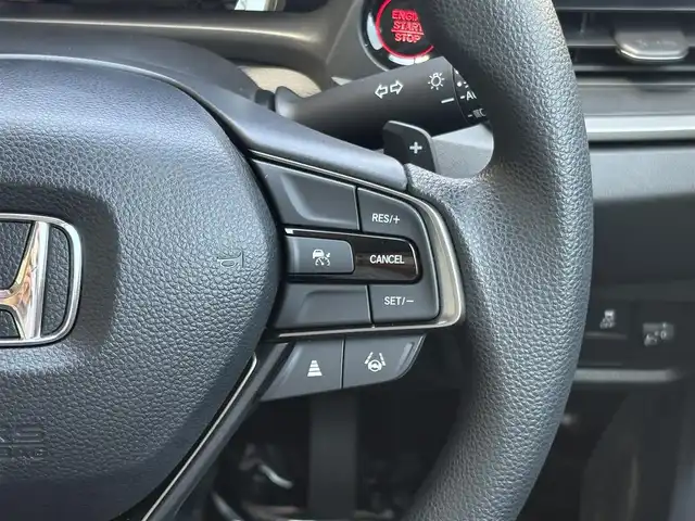 ホンダ ＷＲ－Ｖ X 三重県 2024(令6)年 0.1千km プラチナホワイトパール ♪♪登録済未使用車♪♪/ホンダセンシング/　・衝突軽減ブレーキ(CMBS)/　・踏み間違い衝突軽減システム/　・路外逸脱抑制機能/　・歩行者事故低減ステアリング/　・先行車発進お知らせ/　・標識認識機能/　・オートハイビーム/　・パーキングセンサーシステム/　・アダプティブクルーズコントロール/　・車線維持支援システム/スマートキーx2/プッシュスタート/パドルシフト/LEDヘッドライト/オートライト/ライトレベリング/横滑り防止/ターンミラー/電動格納ミラー/サイドカーテンエアバック