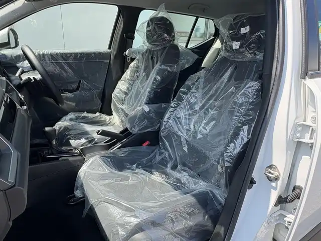 ホンダ ＷＲ－Ｖ X 三重県 2024(令6)年 0.1千km プラチナホワイトパール ♪♪登録済未使用車♪♪/ホンダセンシング/　・衝突軽減ブレーキ(CMBS)/　・踏み間違い衝突軽減システム/　・路外逸脱抑制機能/　・歩行者事故低減ステアリング/　・先行車発進お知らせ/　・標識認識機能/　・オートハイビーム/　・パーキングセンサーシステム/　・アダプティブクルーズコントロール/　・車線維持支援システム/スマートキーx2/プッシュスタート/パドルシフト/LEDヘッドライト/オートライト/ライトレベリング/横滑り防止/ターンミラー/電動格納ミラー/サイドカーテンエアバック