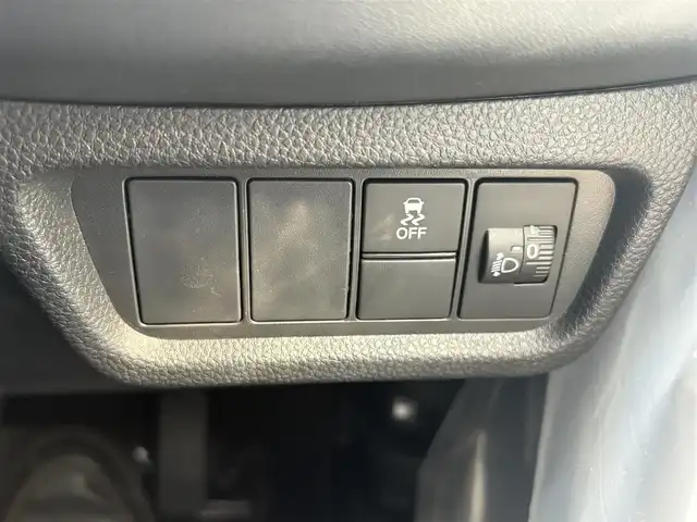 ホンダ ＷＲ－Ｖ X 三重県 2024(令6)年 0.1千km プラチナホワイトパール ♪♪登録済未使用車♪♪/ホンダセンシング/　・衝突軽減ブレーキ(CMBS)/　・踏み間違い衝突軽減システム/　・路外逸脱抑制機能/　・歩行者事故低減ステアリング/　・先行車発進お知らせ/　・標識認識機能/　・オートハイビーム/　・パーキングセンサーシステム/　・アダプティブクルーズコントロール/　・車線維持支援システム/スマートキーx2/プッシュスタート/パドルシフト/LEDヘッドライト/オートライト/ライトレベリング/横滑り防止/ターンミラー/電動格納ミラー/サイドカーテンエアバック