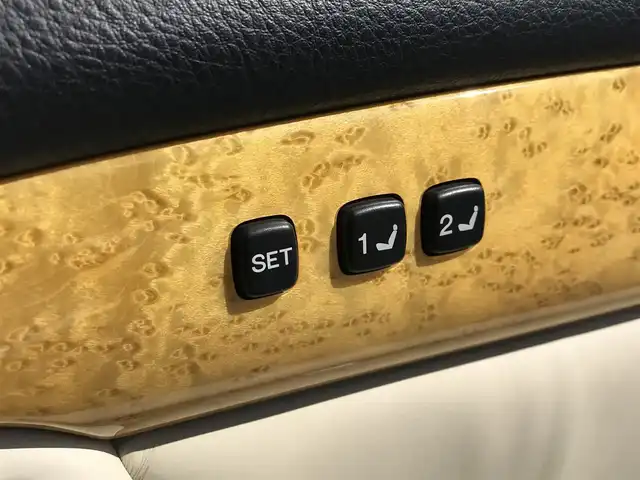 トヨタ ソアラ 430SCV 富山県 2001(平13)年 7.6万km ホワイトパールクリスタルシャイン 社外ナビ　/Bluetooth/フルセグTV/MYRTLE　20インチアルミホイール/本革シート/パワーシート/シートヒーター /メモリーシート /ETC/キセノンヘッドライト/クルーズコントール/横滑り防止装置/オートライト/純正フロアマット