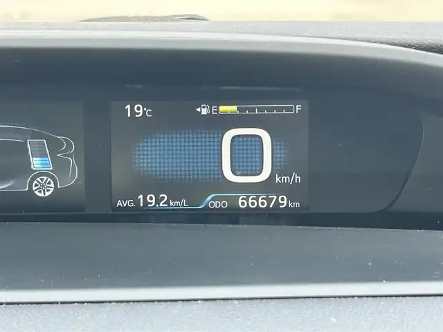 トヨタ プリウス A 岡山県 2019(令1)年 6.7万km ホワイトパールクリスタルシャイン 純正9インチナビ/Bluetooth　CD　DVD/フルセグ　TV/バックカメラ/モデリスタエアロ　（フロント、サイド、リア）/ETC/トヨタセーフティセンス/衝突軽減システム　/衝突軽減ブレーキ/車線逸脱抑制機能/車線逸脱警報/ふらつき警報/交差点危険警報/パーキングサポートブレーキ/リヤクロストラフィックアラート/クリアランスソナー/ブラインドスポットモニター/クルーズコントロール/オートライト/オートハイビームアシスト/ヘッドアップディスプレイ/革ステアリング/ステアリングスイッチ