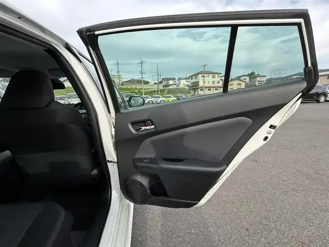トヨタ プリウス A 岡山県 2019(令1)年 6.7万km ホワイトパールクリスタルシャイン 純正9インチナビ/Bluetooth　CD　DVD/フルセグ　TV/バックカメラ/モデリスタエアロ　（フロント、サイド、リア）/ETC/トヨタセーフティセンス/衝突軽減システム　/衝突軽減ブレーキ/車線逸脱抑制機能/車線逸脱警報/ふらつき警報/交差点危険警報/パーキングサポートブレーキ/リヤクロストラフィックアラート/クリアランスソナー/ブラインドスポットモニター/クルーズコントロール/オートライト/オートハイビームアシスト/ヘッドアップディスプレイ/革ステアリング/ステアリングスイッチ