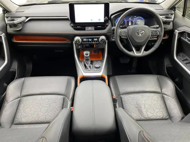 トヨタ ＲＡＶ４ アドベンチャー 宮城県 2023(令5)年 2.4万km アティチュードブラックマイカ 純正１０．５インチコネクティッドナビ/（AM/FM/BT/USB/Apple Car Play/Android Auto)/パノラミックビューモニター/TSS/前席シートヒーター/前席シートエアコン/D席パワーシート/３灯式LEDヘッドライト/ステアリングヒーター/BSM/オートライト/AHB/レーンキープアシスト/ダウンヒルアシストコントロール/ETC2.0/フルセグTV/純正フロアマット/17インチAW/スタッドレスタイヤセット車載