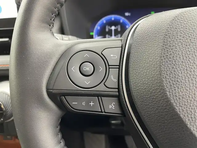 トヨタ ＲＡＶ４ アドベンチャー 宮城県 2023(令5)年 2.4万km アティチュードブラックマイカ 純正１０．５インチコネクティッドナビ/（AM/FM/BT/USB/Apple Car Play/Android Auto)/パノラミックビューモニター/TSS/前席シートヒーター/前席シートエアコン/D席パワーシート/３灯式LEDヘッドライト/ステアリングヒーター/BSM/オートライト/AHB/レーンキープアシスト/ダウンヒルアシストコントロール/ETC2.0/フルセグTV/純正フロアマット/17インチAW/スタッドレスタイヤセット車載