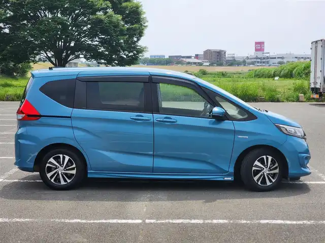 ホンダ フリード ハイブリット EX 福岡県 2017(平29)年 5.2万km 青 ワンオーナー/ホンダセンシング/純正メモリナビフルセグTV/（Bluetooth・DVD再生）/バックカメラ/両側パワースライドドア/前席シートヒーター/アダプティブクルーズコントロール/純正LEDヘッドライト/スマートキー×２/ヒーテッドドアミラー/純正アルミホイール/ドライブレコーダー/ETC/新車時保証書/取扱説明書