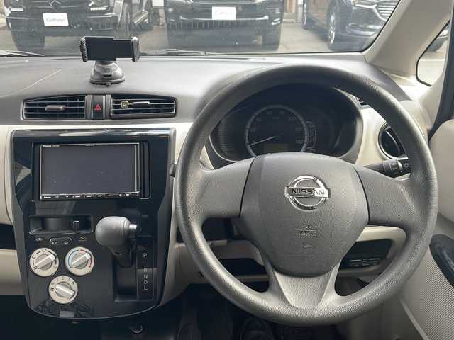 日産 デイズ J 京都府 2014(平26)年 5.9万km ホワイト メモリーナビ　/（CN-E330D)/ワンセグＴＶ　/Bluetooth　/前方社外ドラレコ　/(CY-ET926D)/CD再生機能有　/アイドリングストップ　/前方コーナーセンサー　/シングルエアバッグ　/スペアキー有　/ハロゲンヘッドライト　/純正フロアマット