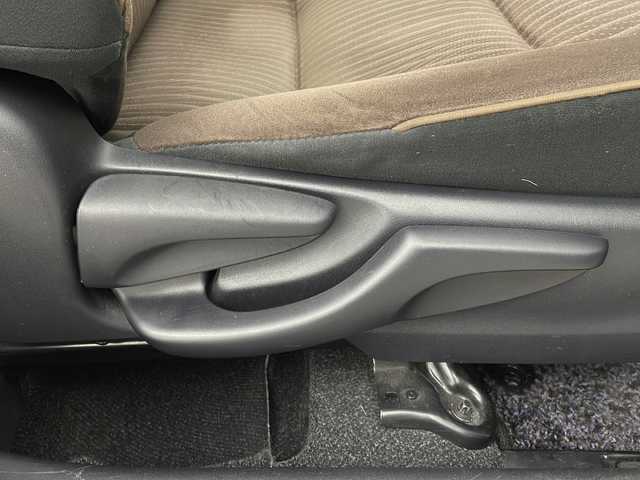 トヨタ アクア G 新潟県 2012(平24)年 4.5万km ライムホワイトパールクリスタルシャイン ディーラー純正メモリナビ/(NSZT-W62G)/(CD.DVD.SD.フルセグ.Bluetooth)/バックカメラ/オートライト/オートエアコン/ミラー型ドライブレコーダー/ETC/プッシュスタート/スマートキー/純正フロアマット