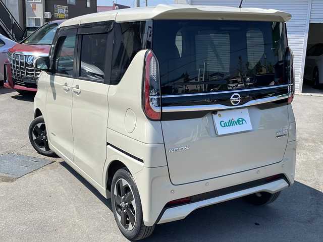日産 ルークス HWS X プロパイロットED 道東・釧路十勝 2022(令4)年 2.1万km フローズンバニラパール 4WD/純正ナビ　MM321D-L/　(AM/FM/CD/DVD/BT)/ミラー型ドライブレコーダー/ビルトインETC/アラウンドビューモニター/バックカメラ/両側パワースライドドア/シートヒーター/冬タイヤ積込/純正14インチAW/純正フロアマット/ドアバイザー/アイドリングストップ/パーキングアシスト/クルーズコントロール/オートライト/ライトレベライザー/フォグランプ/盗難防止装置/ABS/横滑り防止装置/USB入力端子