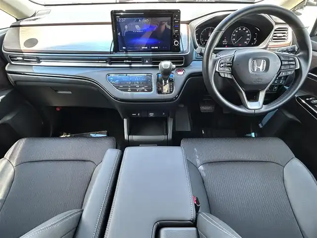 ホンダ オデッセイ アブソルート EX 福島県 2020(令2)年 0.9万km プレミアムヴィーナスブラックP Honda SENSING/・衝突軽減ブレーキ/・オートハイビーム/・誤発進抑制機能/・後方誤発進抑制機能/・路外逸脱警報機能/・車線維持支援システム/・歩行者事故低減ステアリング/・先行車発進お知らせ機能/・標識認識機能/純正10inメモリナビ/　【フルセグ/CD/DVD/SD/MSV/BT/USB/HDMI】/バックカメラ/全周囲カメラ/フリップダウンモニター/両側パワースライドドア/ハーフレザーシート/前席パワーシート/前席シートヒーター/ビルトインETC2.0/ドライブレコーダー前後/ステアリングスイッチ/レーダークルーズコントロール/パドルシフト/パーキングアシスト/レーンキープアシスト/横滑り防止機能/衝突軽減システム/アイドリングストップ/LEDヘッドライト（AUTO機能付き）/　・フォグランプ/純正フロアマット/純正ドアバイザー