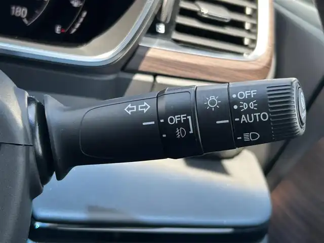 ホンダ オデッセイ アブソルート EX 福島県 2020(令2)年 0.9万km プレミアムヴィーナスブラックP Honda SENSING/・衝突軽減ブレーキ/・オートハイビーム/・誤発進抑制機能/・後方誤発進抑制機能/・路外逸脱警報機能/・車線維持支援システム/・歩行者事故低減ステアリング/・先行車発進お知らせ機能/・標識認識機能/純正10inメモリナビ/　【フルセグ/CD/DVD/SD/MSV/BT/USB/HDMI】/バックカメラ/全周囲カメラ/フリップダウンモニター/両側パワースライドドア/ハーフレザーシート/前席パワーシート/前席シートヒーター/ビルトインETC2.0/ドライブレコーダー前後/ステアリングスイッチ/レーダークルーズコントロール/パドルシフト/パーキングアシスト/レーンキープアシスト/横滑り防止機能/衝突軽減システム/アイドリングストップ/LEDヘッドライト（AUTO機能付き）/　・フォグランプ/純正フロアマット/純正ドアバイザー