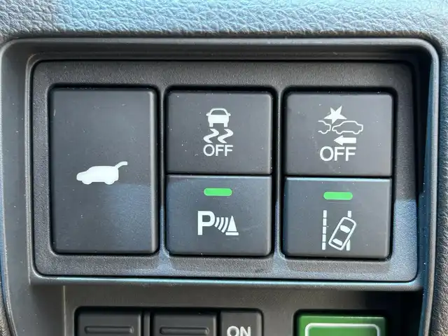 ホンダ オデッセイ アブソルート EX 福島県 2020(令2)年 0.9万km プレミアムヴィーナスブラックP Honda SENSING/・衝突軽減ブレーキ/・オートハイビーム/・誤発進抑制機能/・後方誤発進抑制機能/・路外逸脱警報機能/・車線維持支援システム/・歩行者事故低減ステアリング/・先行車発進お知らせ機能/・標識認識機能/純正10inメモリナビ/　【フルセグ/CD/DVD/SD/MSV/BT/USB/HDMI】/バックカメラ/全周囲カメラ/フリップダウンモニター/両側パワースライドドア/ハーフレザーシート/前席パワーシート/前席シートヒーター/ビルトインETC2.0/ドライブレコーダー前後/ステアリングスイッチ/レーダークルーズコントロール/パドルシフト/パーキングアシスト/レーンキープアシスト/横滑り防止機能/衝突軽減システム/アイドリングストップ/LEDヘッドライト（AUTO機能付き）/　・フォグランプ/純正フロアマット/純正ドアバイザー