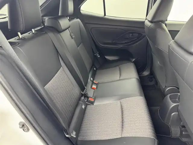 トヨタ ヤリスクロス ハイブリッド Z 愛知県 2023(令5)年 3.4万km プラチナホワイトパールマイカ TSS /レーダークルーズコントロール　/パワーバックドア　/ステアリングヒーター　/純正ディスプレイオーディオ　/Bluetooth　/フルセグTV　/シートヒーター　/ハーフレザーシート　/革巻きステアリング　/ビルトインETC　/HUD　/純正18インチアルミホイール　