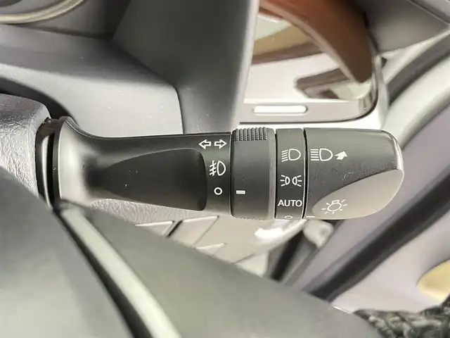 トヨタ アルファード G 千葉県 2016(平28)年 5.3万km ホワイトパールクリスタルシャイン 禁煙車/純正フリップダウンモニター/セーフティセンス/両側パワースライドドア/純正9インチナビ/バックカメラ/レーダークルーズコントロール/LEDオートライト/ハーフレザーシート/純正17インチアルミホイール/オートエアコン/プッシュスタート/スマートキー