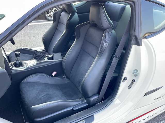 トヨタ ８６ GT リミテッド 富山県 2017(平29)年 2.6万km クリスタルホワイトパール TOM’SハイパーチャージャーKIT/モデリスタエアロ/モデリスタ18インチアルミホイール/純正トルセンLSD/純正SDナビ（NSZT-W66T）/フルセグ/Bluetooth/DVD再生/バックカメラ/クルーズコントロール/ETC/シートヒーター/LEDヘッドランプ