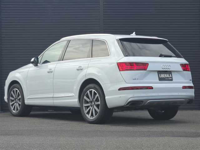 アウディ Ｑ７ 45TFSIクワトロ 山梨県 2019(令1)年 3.5万km グレイシアホワイトメタリック 7人乗/マトリLED /黒革　/OP20AW /バーチャル/純正ＭＭＩメモリナビ/Ｂカメラ/全周囲カメラ/アシスタンスＰ/前Ｐシート/４ゾーンシートＨ/ＡＣＣ/ＬＫＡ/カープレイ/アンドロイドＡ/パワーバックドア/取説/Ａライト/Ａハイビーム