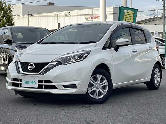 日産 ノート X Vセレクション 長野県 2020(令2)年 0.4万km ブリリアントホワイトパール 社外ナビ/フルセグTV/Bluetooth/エマージェンシーブレーキ/前後コーナーセンサー/レーンキープアシスト/純正オーディオ(AM/FM/CD)/ステアリングリモコン/オートライト/電動格納ミラー/禁煙車