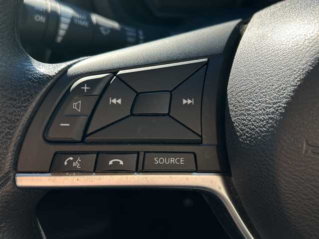 日産 ノート X Vセレクション 石川県 2020(令2)年 0.4万km ブリリアントホワイトパール 社外ナビ【MDV-L504W】/　CD/DVD/FM/AM/Bluetooth/フルセグ/プッシュスタート/スペアキー/前後コーナーセンサー/オートライト/純正フロアマット/横滑り防止/レーンキープアシスト/衝突被害軽減システム/アイドリングストップ