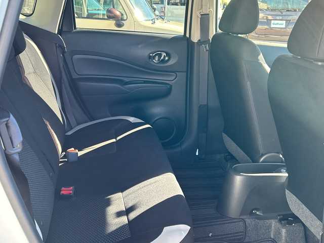 日産 ノート X Vセレクション 石川県 2020(令2)年 0.4万km ブリリアントホワイトパール 社外ナビ【MDV-L504W】/　CD/DVD/FM/AM/Bluetooth/フルセグ/プッシュスタート/スペアキー/前後コーナーセンサー/オートライト/純正フロアマット/横滑り防止/レーンキープアシスト/衝突被害軽減システム/アイドリングストップ