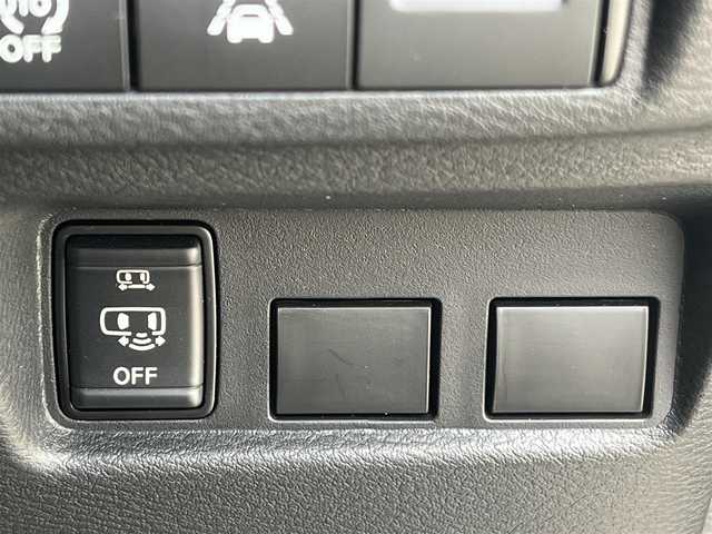 三菱 ｅＫクロススペース T 秋田県 2020(令2)年 1万km チタニウムグレーメタリック ４WD/LEDヘッドライト/ターボ/両側パワスラ/衝突軽減システム/社外ナビ/フルセグ/バックカメラ/純正アルミ/スマートキー/レーンキープアシスト/前席シートヒーター/ダウンヒルアシストコントロール/プッシュスタート/コーナーセンサー/ステアリングスイッチ/パドルシフト/ETC/オートライト/オートエアコン/パワーステアリング/パワーウィンドウ/レベライザー/横滑り防止/電動格納ウィンカーミラー/保証書/取扱説明書/記録簿
