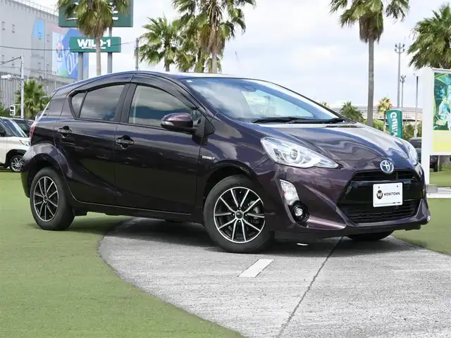 トヨタ アクア S 千葉県 2017(平29)年 3.9万km ディープアメジストマイカメタリック Toyota Safety Sense/・プリクラッシュセーフティ/・レーンディパーチャーアラート/・オートハイビーム/純正SDナビ/ワンセグTV/【CD再生機能　Bluetooth接続】/バックカメラ/ETC/LEDヘッドライト/フォグライト/ウインカーミラー/社外15インチアルミホイル/スマートキー