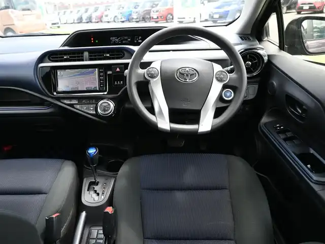 トヨタ アクア S 千葉県 2017(平29)年 3.9万km ディープアメジストマイカメタリック Toyota Safety Sense/・プリクラッシュセーフティ/・レーンディパーチャーアラート/・オートハイビーム/純正SDナビ/ワンセグTV/【CD再生機能　Bluetooth接続】/バックカメラ/ETC/LEDヘッドライト/フォグライト/ウインカーミラー/社外15インチアルミホイル/スマートキー