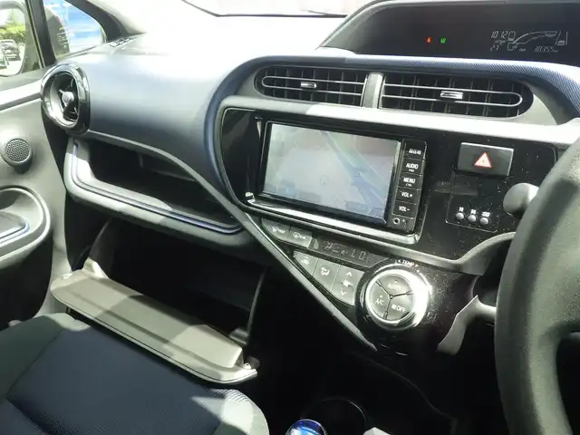トヨタ アクア S 千葉県 2017(平29)年 3.9万km ディープアメジストマイカメタリック Toyota Safety Sense/・プリクラッシュセーフティ/・レーンディパーチャーアラート/・オートハイビーム/純正SDナビ/ワンセグTV/【CD再生機能　Bluetooth接続】/バックカメラ/ETC/LEDヘッドライト/フォグライト/ウインカーミラー/社外15インチアルミホイル/スマートキー