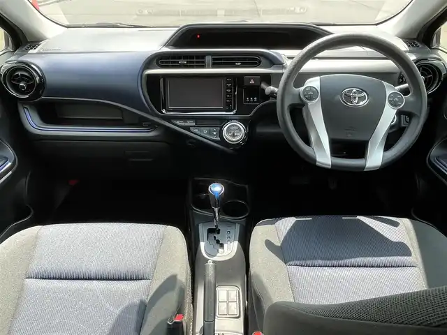 トヨタ アクア S 茨城県 2015(平27)年 5.6万km ブラックマイカ 純正ナビ/バックカメラ/ワンセグ/ETC/ドラレコ/スマートキー/プッシュスタート