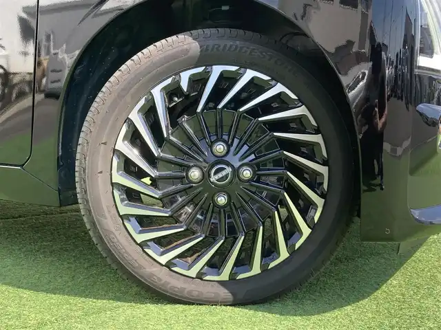 日産 ルークス HWS Gターボ アーバンクロム プロパイロットED 香川県 2024(令6)年 0.6万km ブラック 登録時走行距離：5591km/純正9型ディスプレイオーディオ/全方位カメラ/ドライブレコーダー/ビルトインETC/デジタルインナーミラー/両側パワースライドドア/エマージェンシーブレーキ/レーンキープアシスト/レーダークルーズコントロール/クリアランスソナー/LEDヘッドライト/オートライト/フォグランプ/横滑り防止装置/アイドリングストップ/フレーザークロスシート/サーキュレーター/ロールサンシェード/革巻きステアリング/ステアリングスイッチ/プッシュスタート/スマートキー