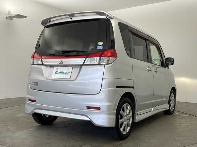 三菱 デリカＤ：２ S 兵庫県 2012(平24)年 8.3万km シルキーシルバーメタリック ・純正ナビ&CD&TV&USB/・バックカメラ/・両側パワースライドドア/・純正フロアマット/・純正15インチアルミホイール/・HIDオートライト/・フォグランプ/・前方ドライブレコーダー/・ETC/・スマートキー/・取扱説明書/・保証書